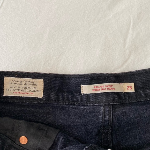 Levi’s Ribcage shorts - Picture 3 of 3